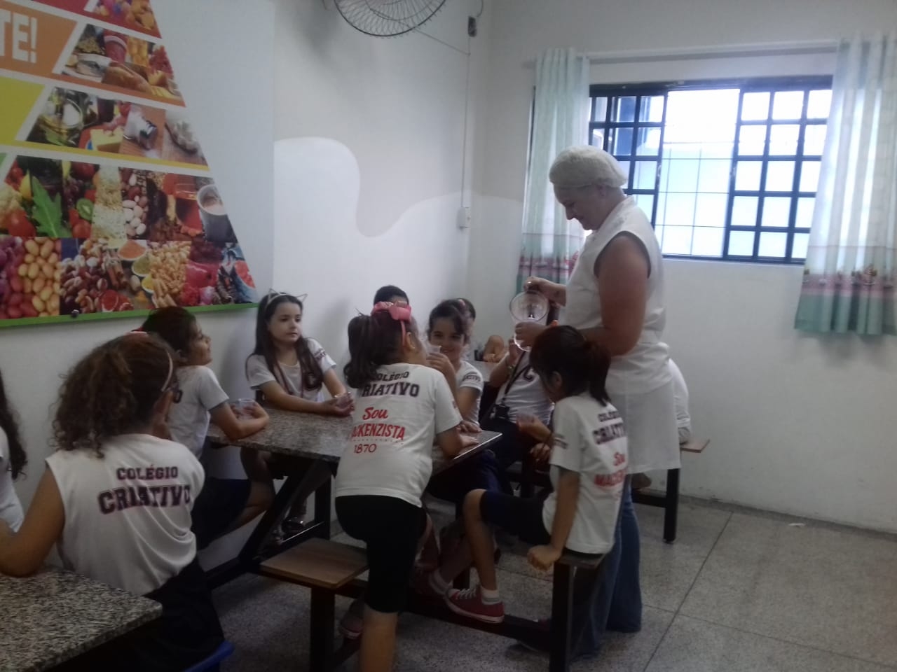Degustação de suco e frutas